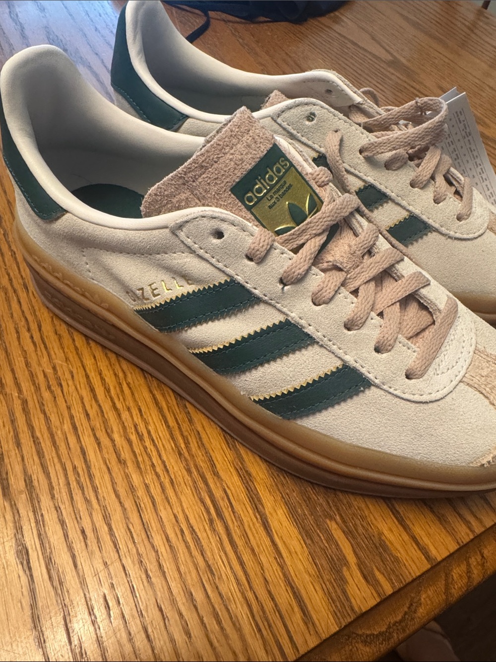 adidas Low-Top Sneakers in Cream with Dark Green Stripes - Picture 2 of 3